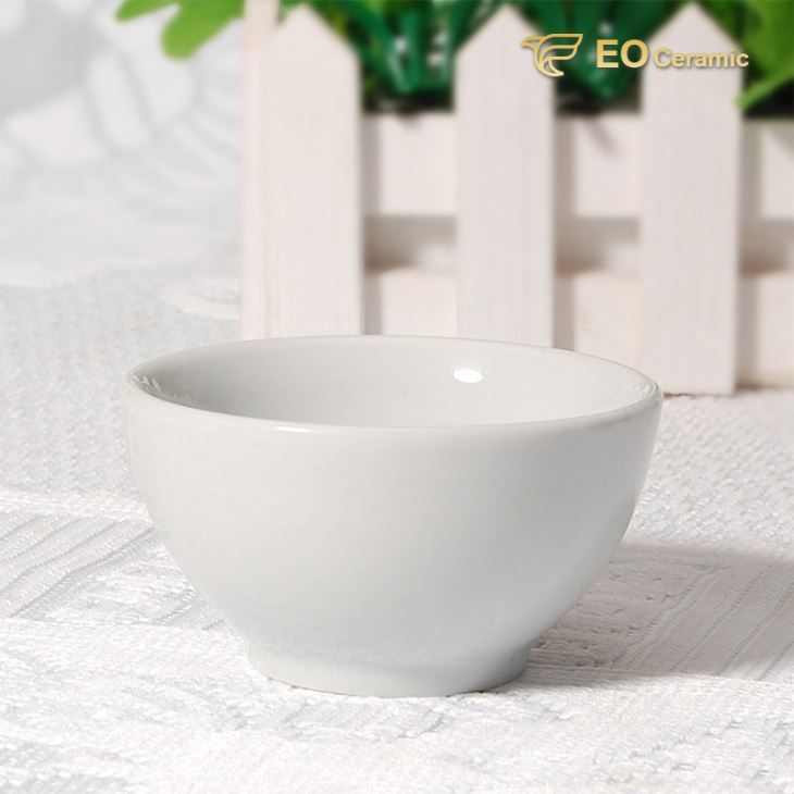 White Round Deep Ceramic Soup Bowl